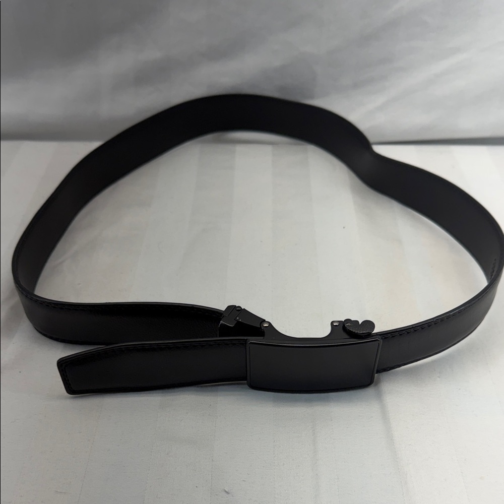 Classic Black Men's Leather Belt